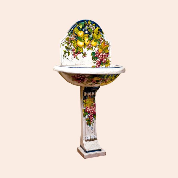 WALL FOUNTAIN WITH MIXED FRUIT DESIGN
